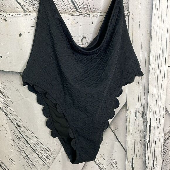 Cupshe Swimsuit Cut-Out One Piece Black M - Picture 5 of 9